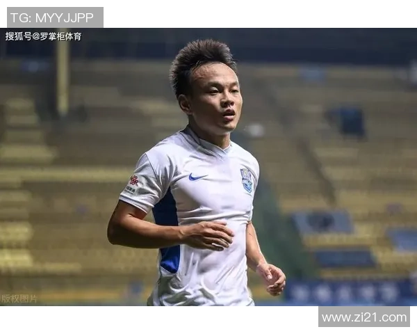 越南足球明星展现完美腹肌照片引发球迷热议与赞叹